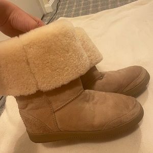 Fuzzy boots Aussie Dogs